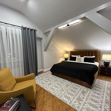Seveneleven Apartments Chernivtsi Ngoại thất bức ảnh