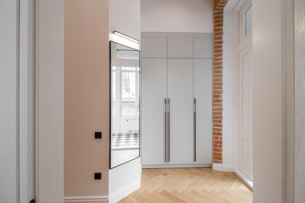 Seveneleven Apartments Chernivtsi Ngoại thất bức ảnh