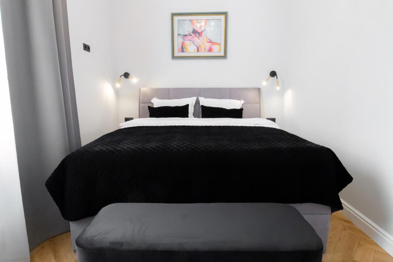 Seveneleven Apartments Chernivtsi Ngoại thất bức ảnh