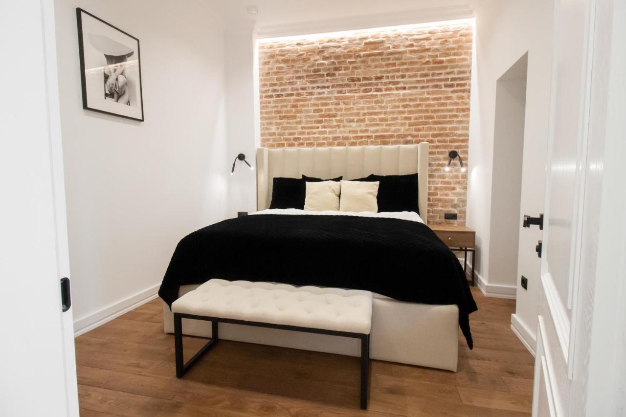 Seveneleven Apartments Chernivtsi Ngoại thất bức ảnh