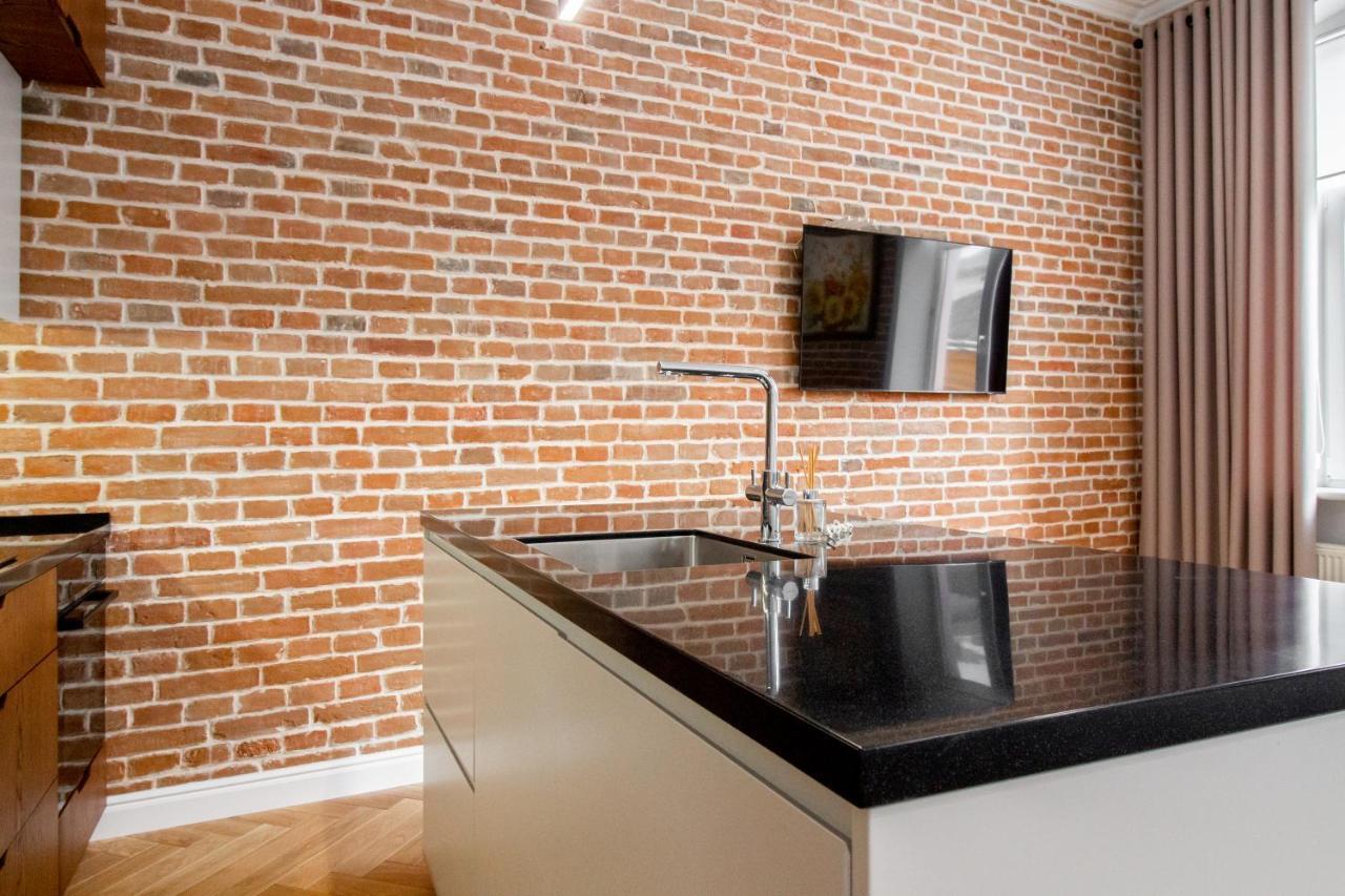 Seveneleven Apartments Chernivtsi Ngoại thất bức ảnh