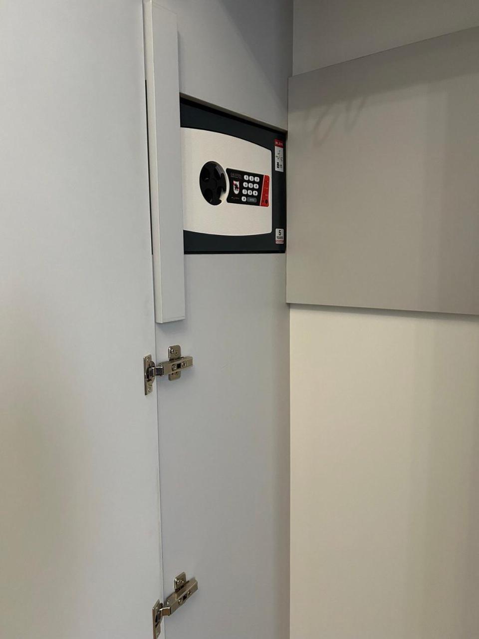 Seveneleven Apartments Chernivtsi Ngoại thất bức ảnh