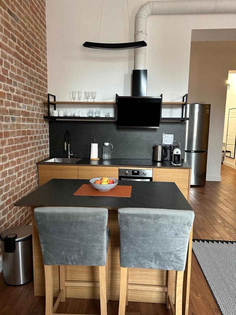 Seveneleven Apartments Chernivtsi Ngoại thất bức ảnh