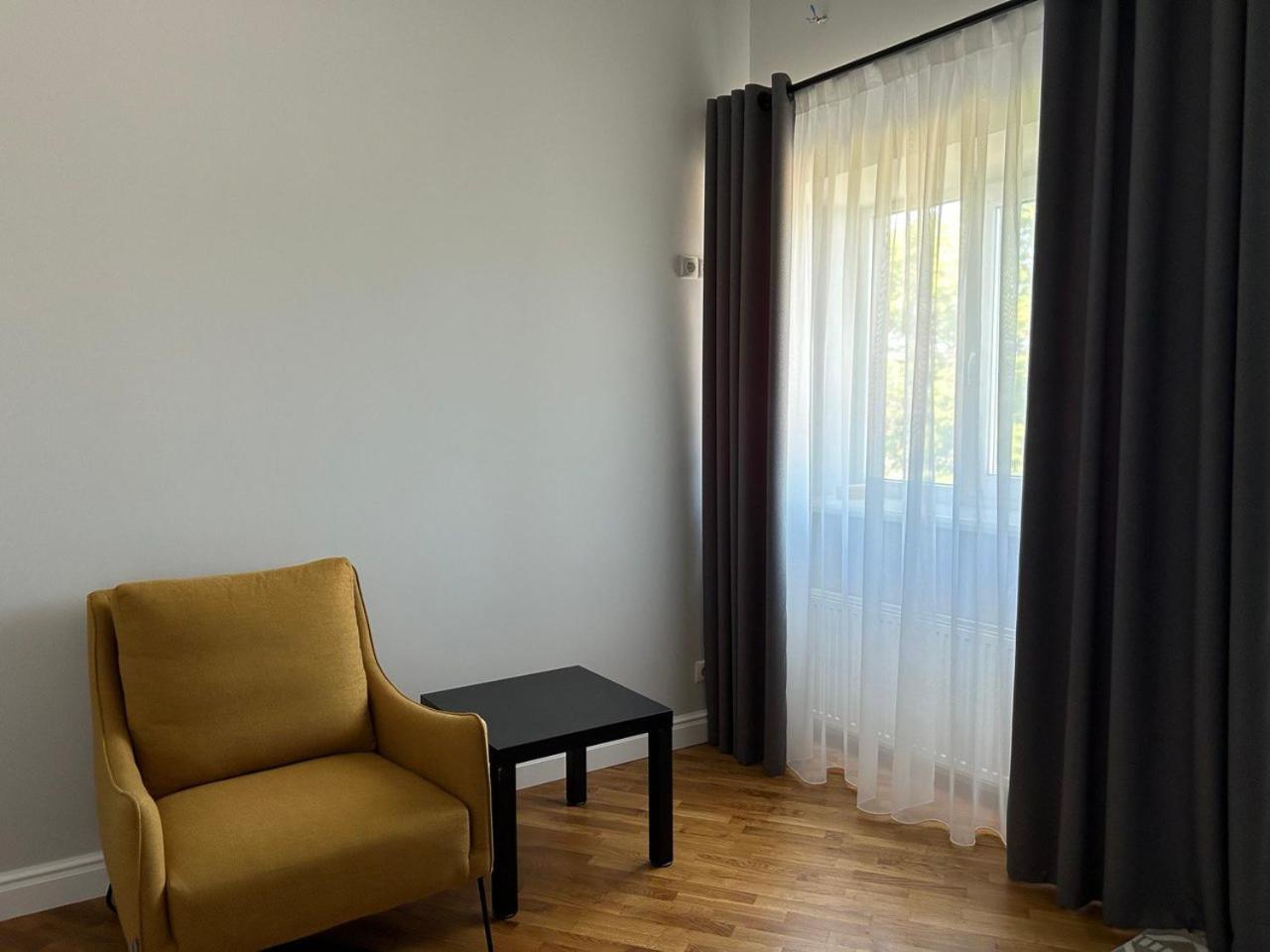 Seveneleven Apartments Chernivtsi Ngoại thất bức ảnh
