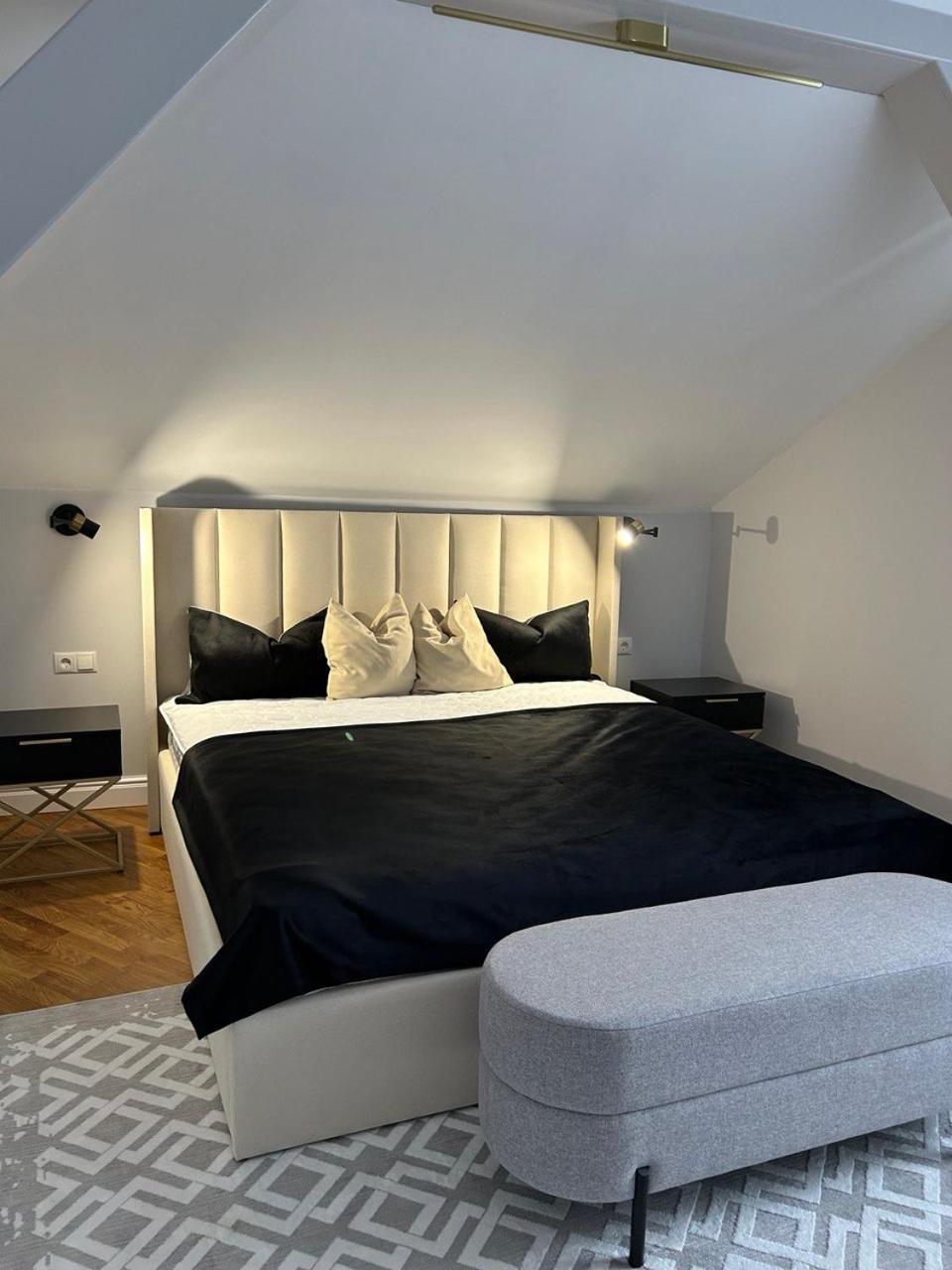 Seveneleven Apartments Chernivtsi Ngoại thất bức ảnh